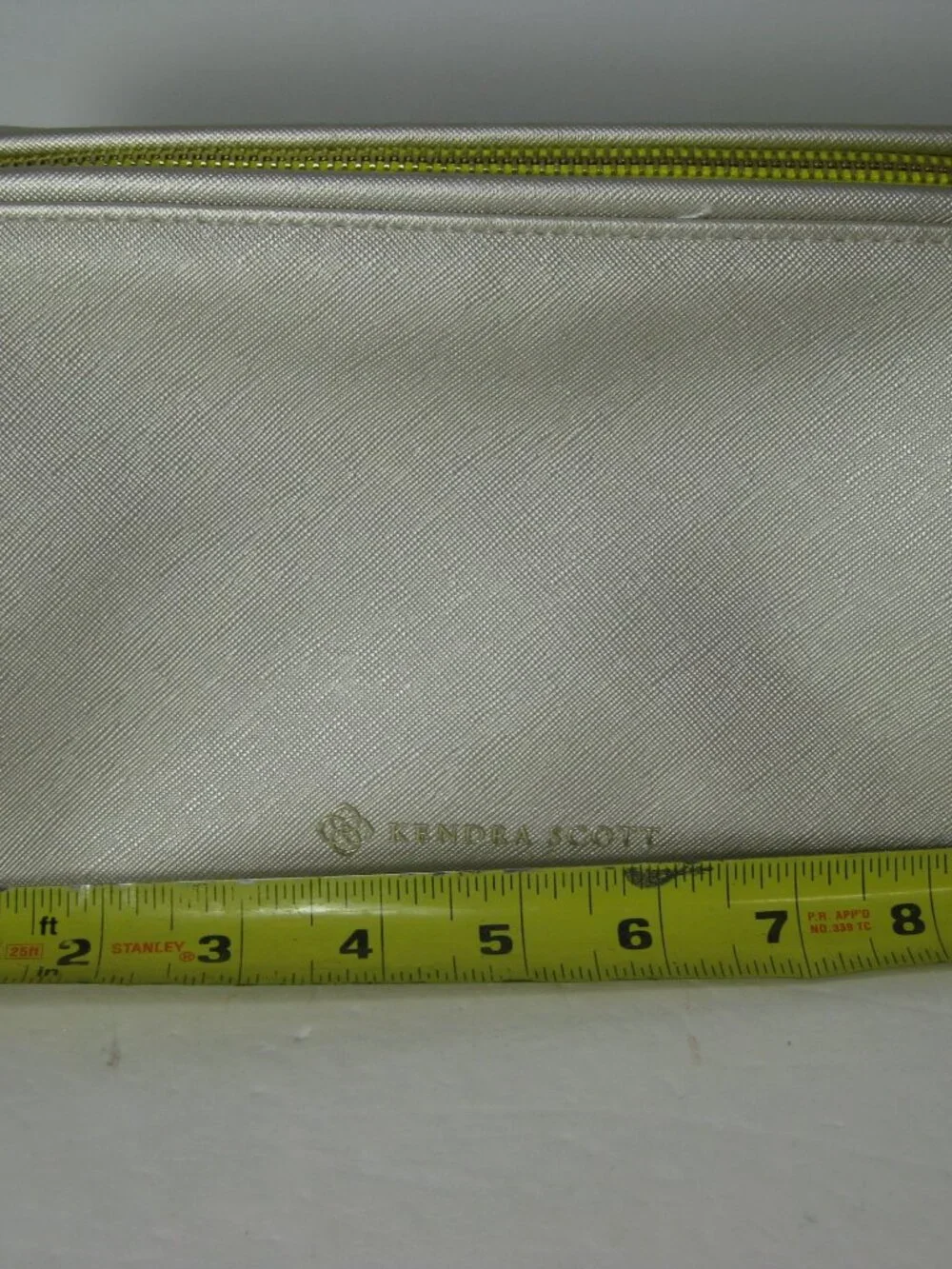KENDRA SCOTT Make Up Cosmetics Zip Bag Dopp Pouch Silver Gold NWT